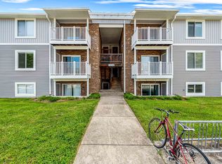 1206 University Ter APT D, Blacksburg, VA 24060