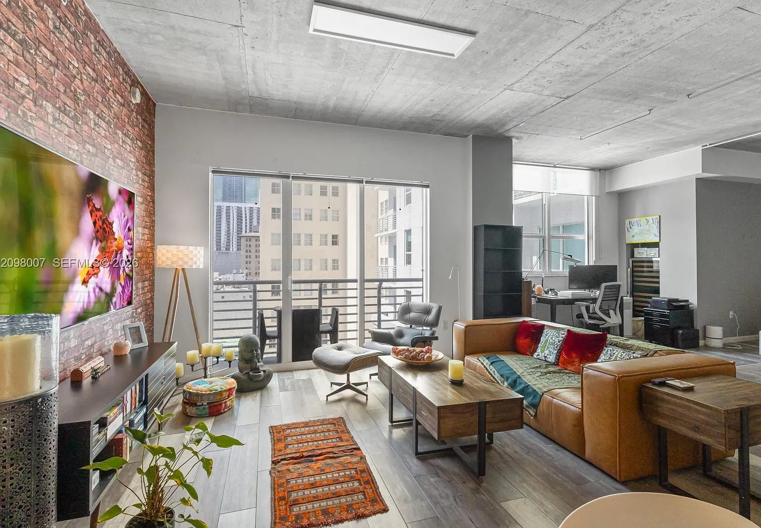 The Loft Downtown Ii Cond — Photo 1