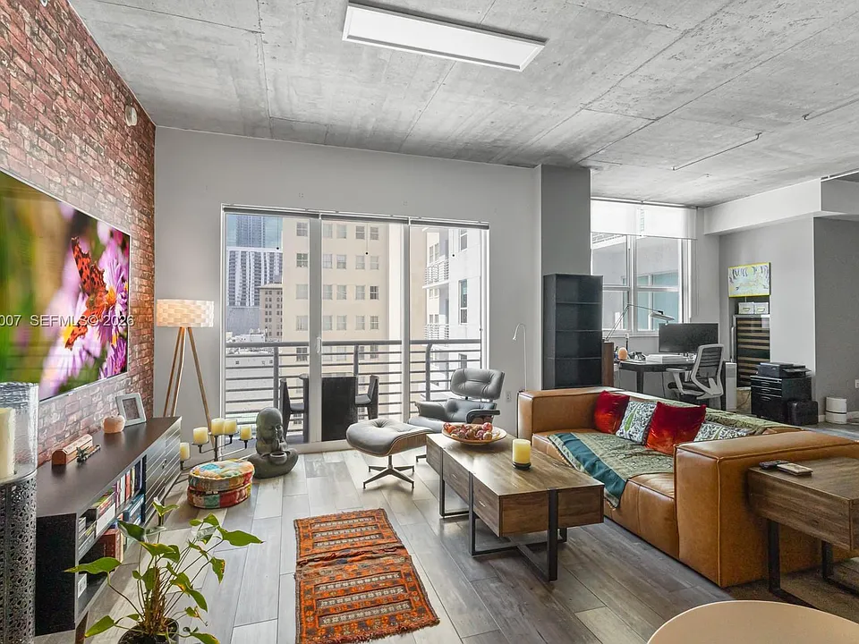 133 NE 2nd Ave #1008