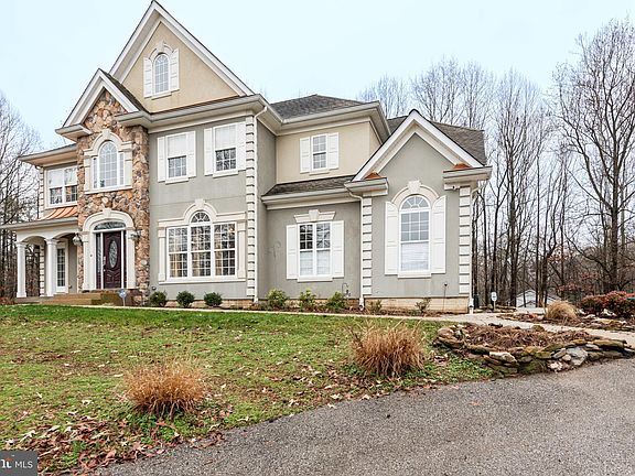 4th image of 9201 Windy Oak Dr