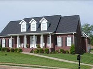2989 Oak Glen Ln, Clarksville, TN 37043