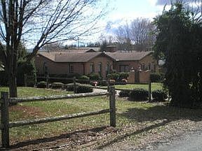2nd image of 615 Woodland St