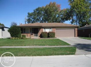 4965 Sanford Dr, Sterling Heights, MI 48310