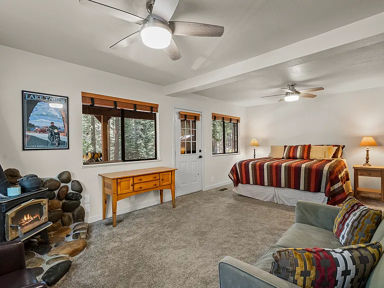 1595 Washoe Way — Photo 13