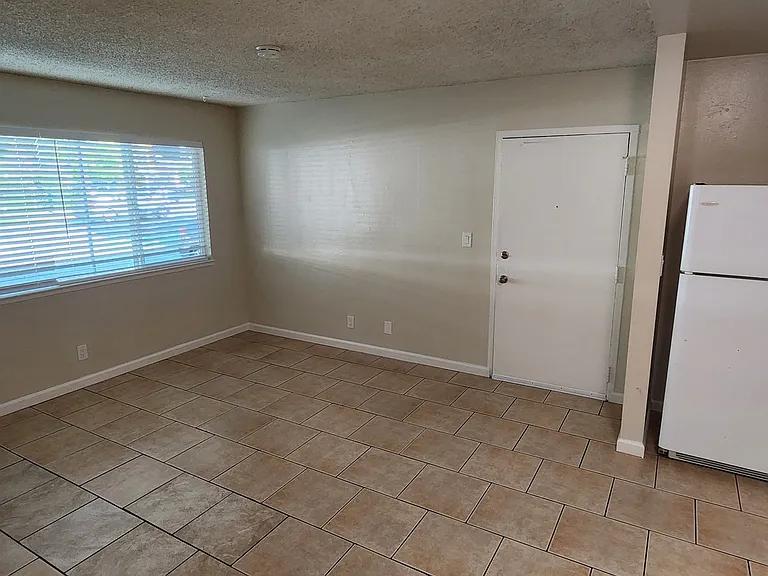 599 S 10th St #22 — Photo 11