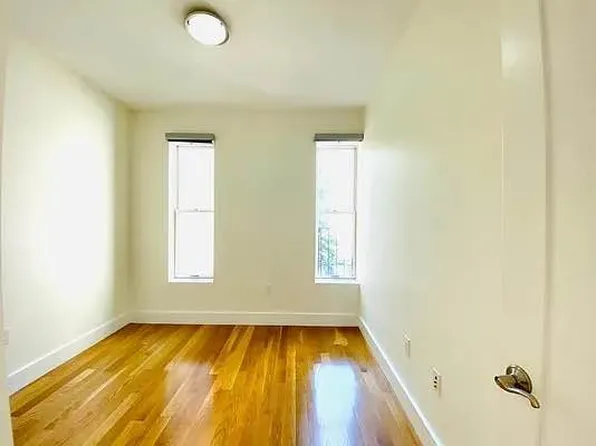 576 Marcy Avenue image 13 of 39