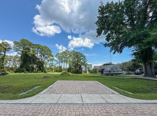 296 Sandalwood Trce, Carrabelle, FL 32322