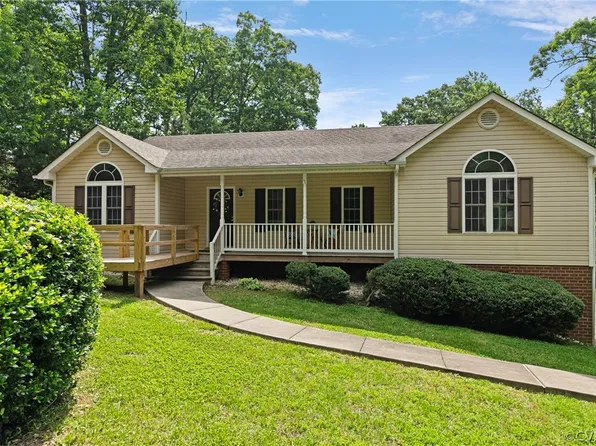 1960 Flint Lock Ct, Powhatan, VA 23139