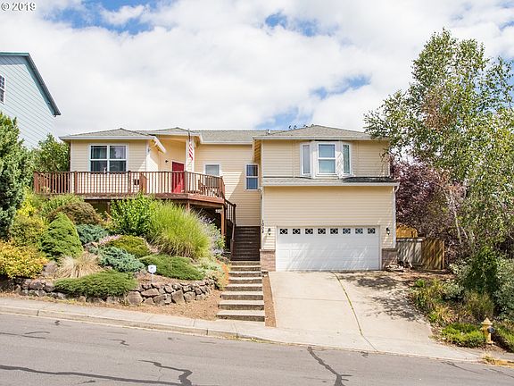 2nd image of 1008 Fairway Dr