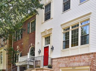 6632 Frost Lake Ln, Alexandria, VA 22315