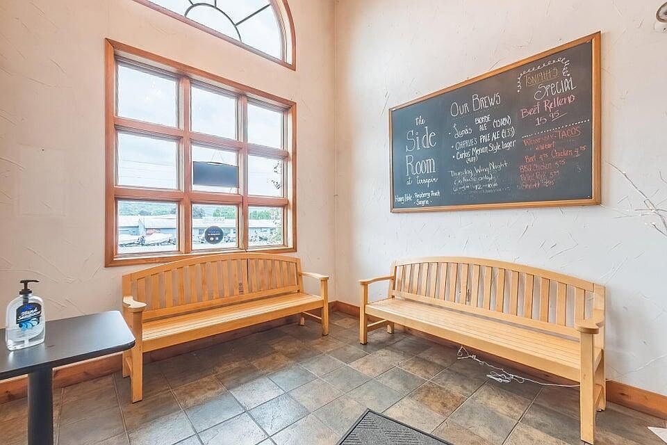 2nd image of 3803 Columbia Blvd
