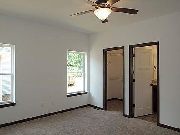 5th image of 2054 Mackinaw Dr