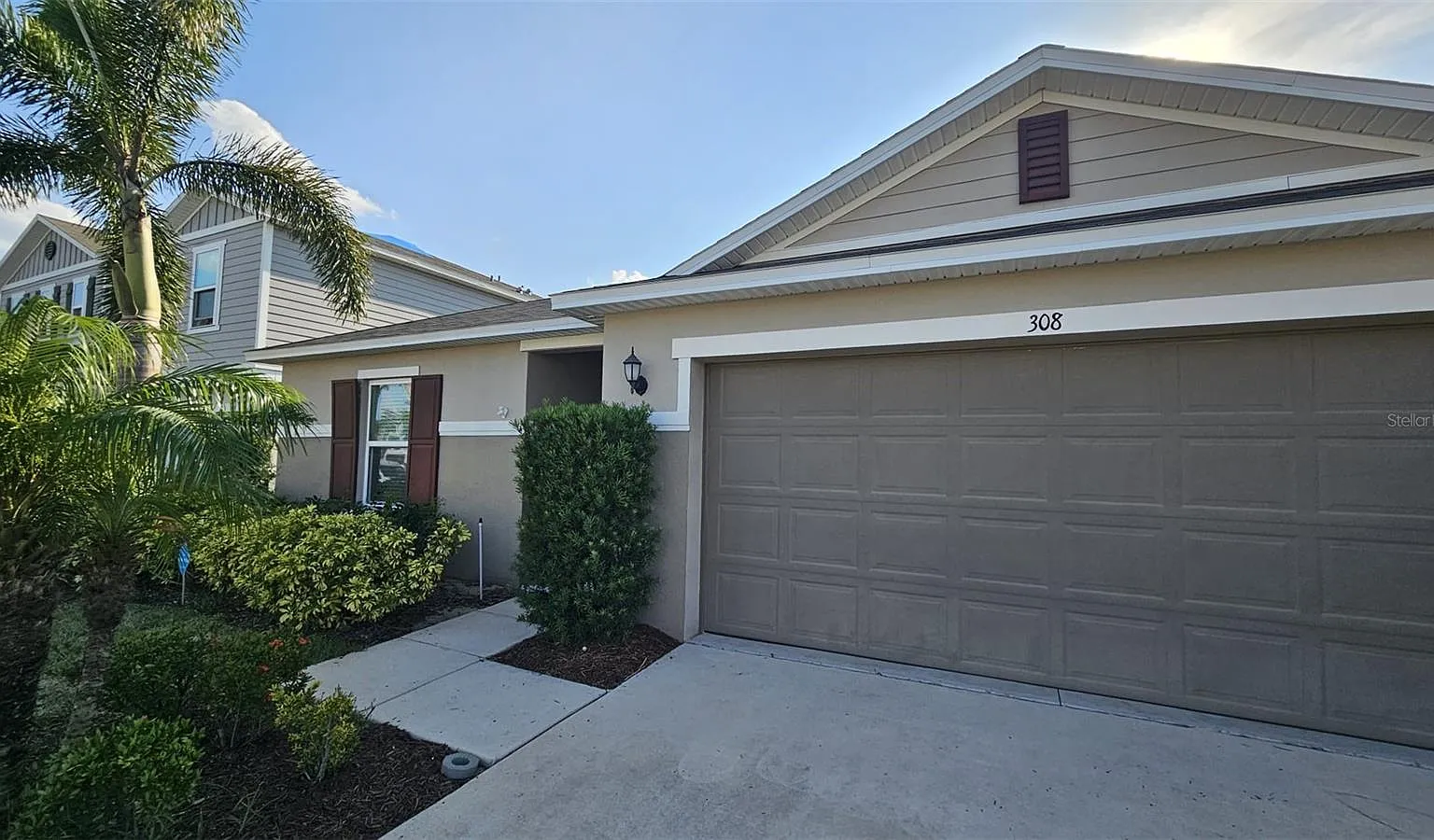 4 bed, 2.0 bath, 1717 sqft, $2,250 — Photo 1