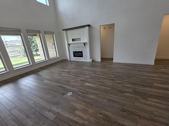 2nd image of 3015 Harbor Spring Way