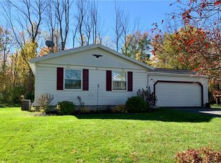 33 Brewerton Dr, Rochester, NY 14624