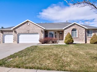 3986 W Deer Horn Dr, Riverton, UT 84065