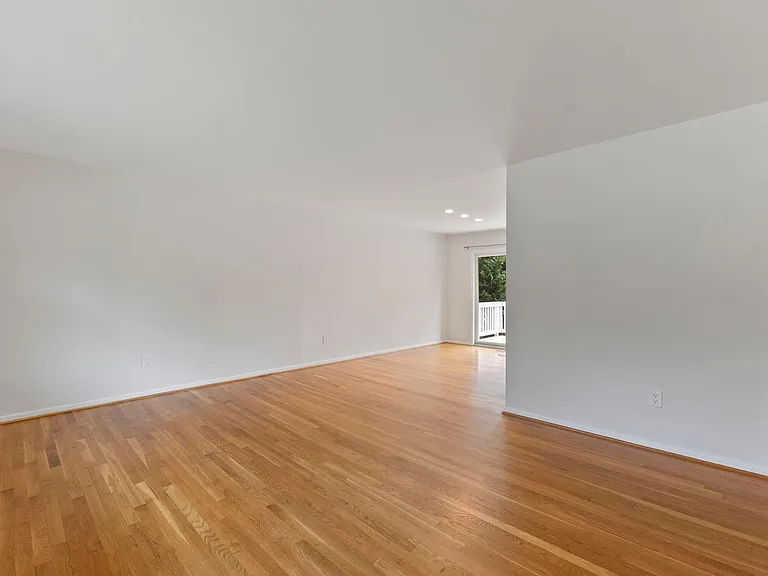 1731 Tamerisk Ct — Photo 25