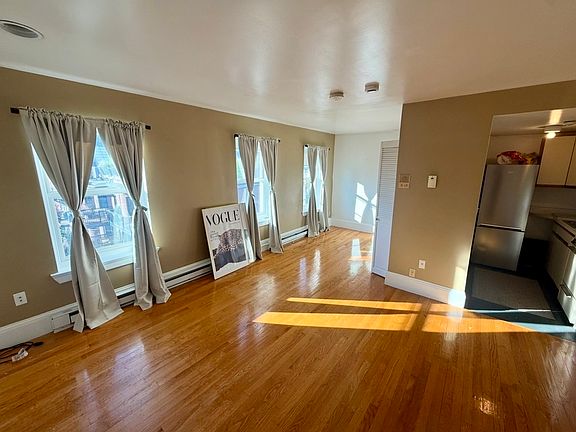 3rd image of 523 Columbus Ave #6