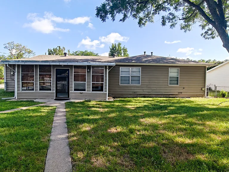 4800 Sabelle Ln — Photo 15