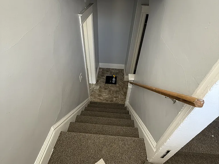83-85 Parsells Ave #85 — Photo 4