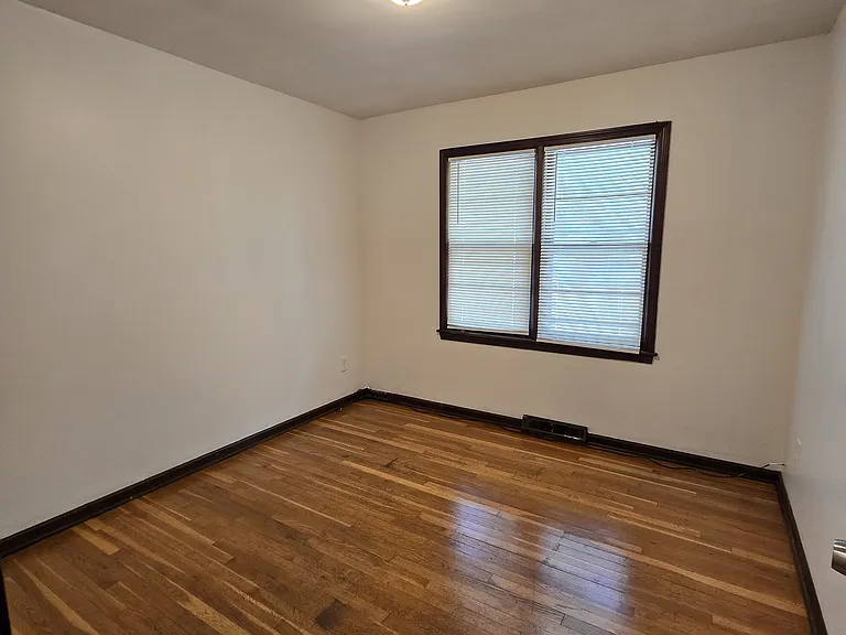 13326 Donnelly Ave — Photo 15