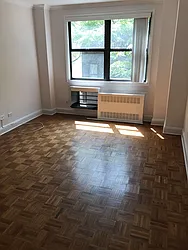 Rented by Metropolis Real Estate of Manhattan