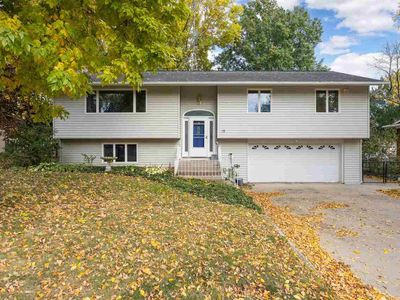 18 Bedford Ct, Iowa City, IA, 52240