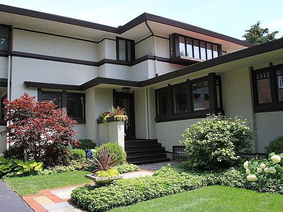 2nd image of 714 Ashland Ave