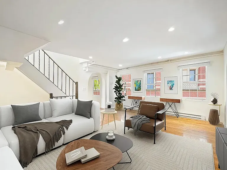 109 W 10th St #1 — Photo 1