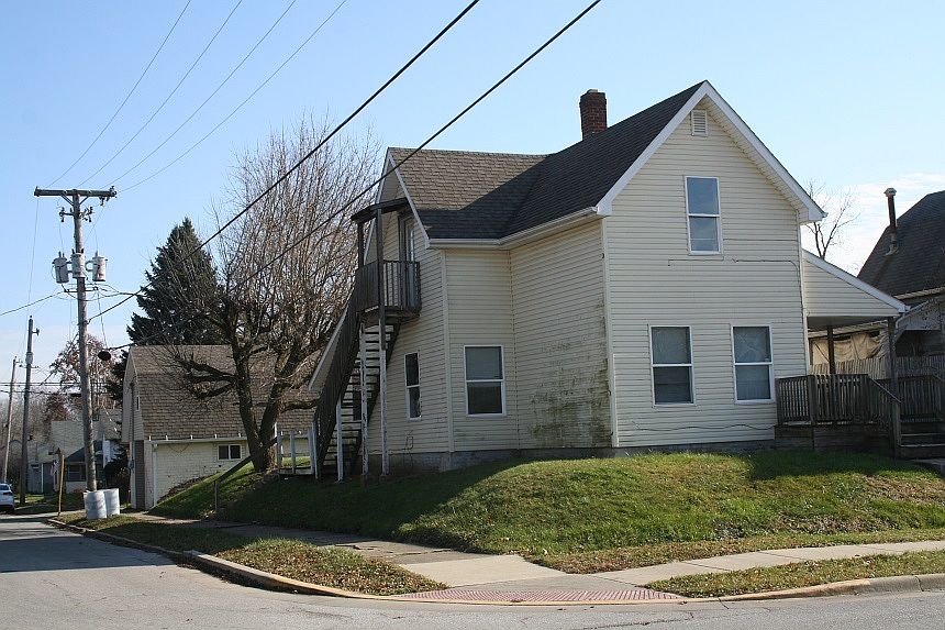 2nd image of 659 N Jackson St