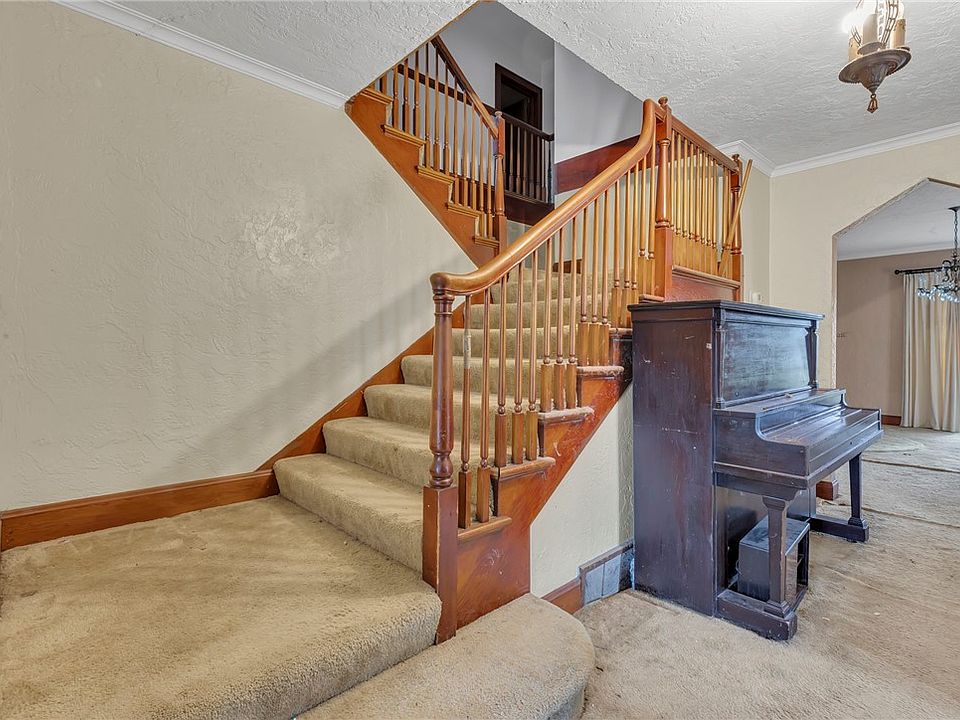 7th image of 613 Briarcliff Dr