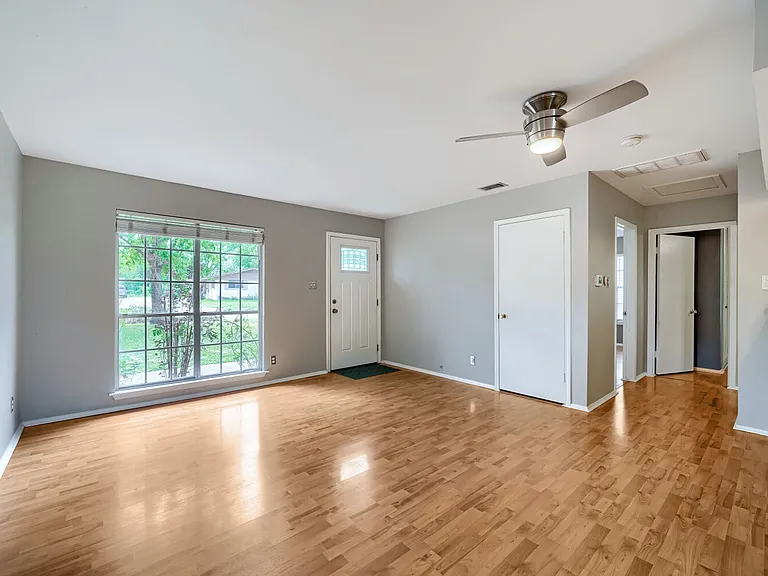 8308 Hathaway Dr — Photo 14