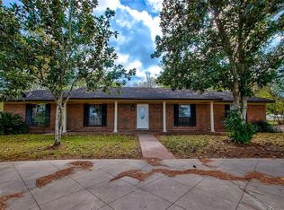 1103 County Road 219, Angleton, TX 77515