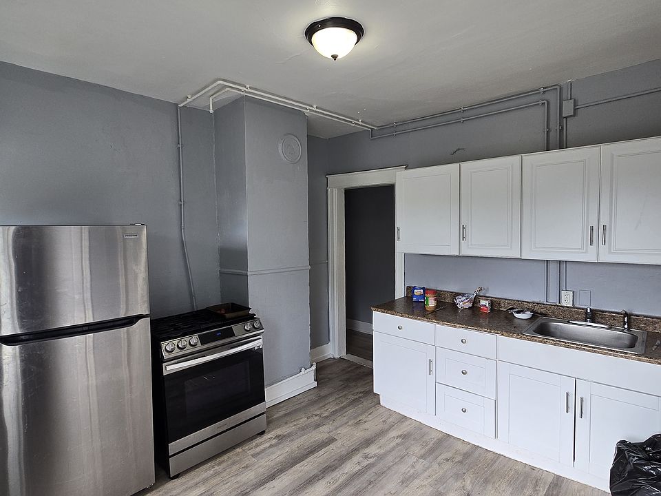1st image of 91 Pershing Ave APT 3