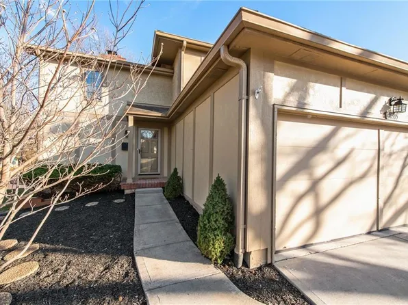 10915 W 96th Pl, Overland Park, KS 66214