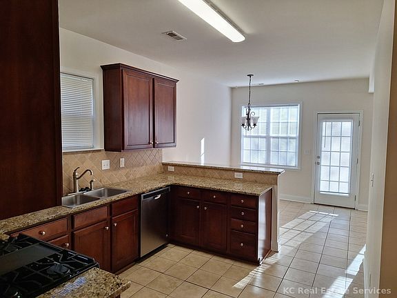 5th image of 17317 Grand Central Way