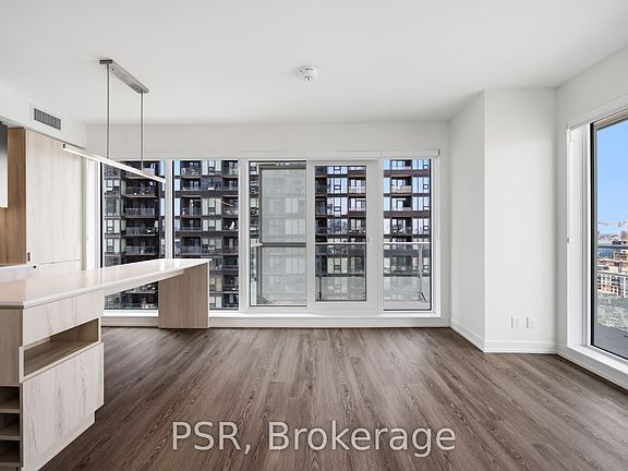 4th image of 70 Ordnance St #1903