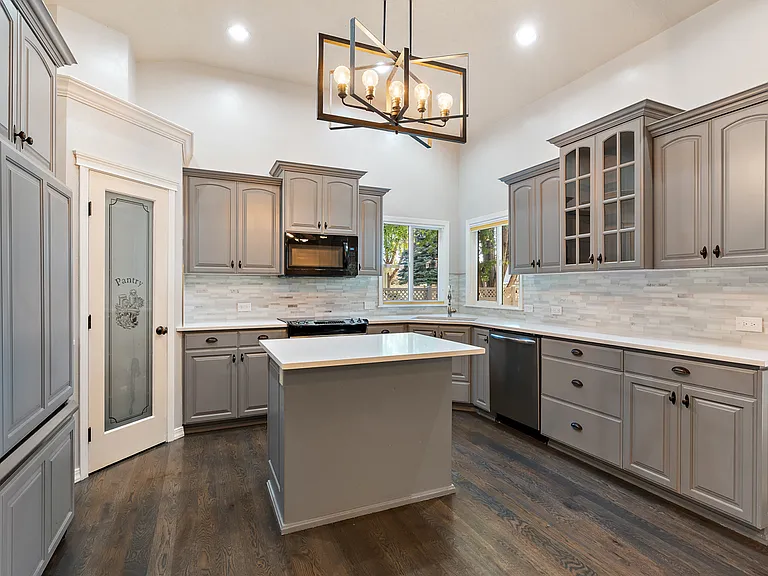 3234 N Nuova Ave — Photo 7
