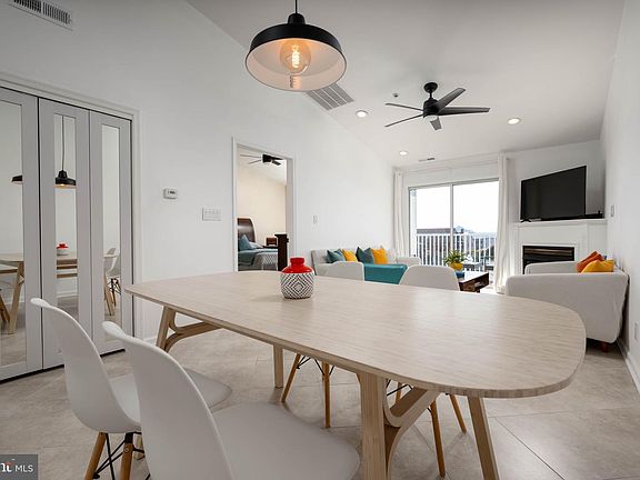 4th image of 105 59th St Unit 310