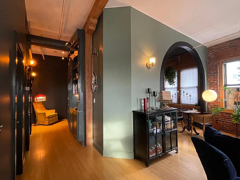 27 Fayette St — Photo 2