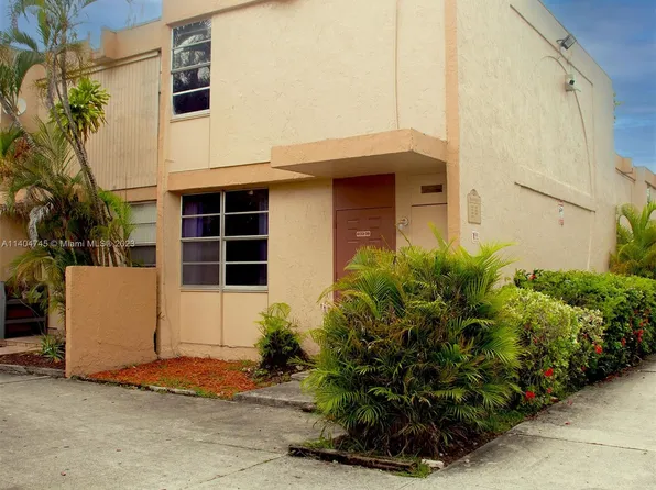 6133 SW 69th St #38, South Miami, FL 33143