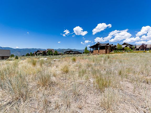 5th image of 1067 E Chimney Rock Rd