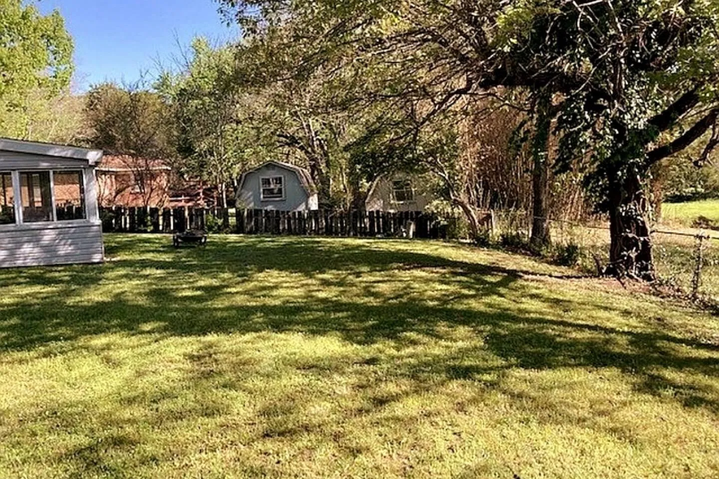 2 bed, 1023 sqft, $1,800 — Photo 3