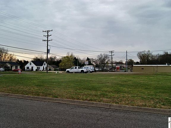 4th image of 630 S 4th St