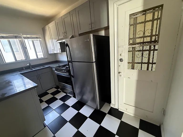 127 N Catalina St #3 — Photo 11