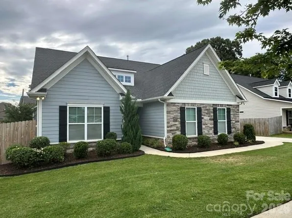 3826 Dewitt Ln, Charlotte, NC 28217