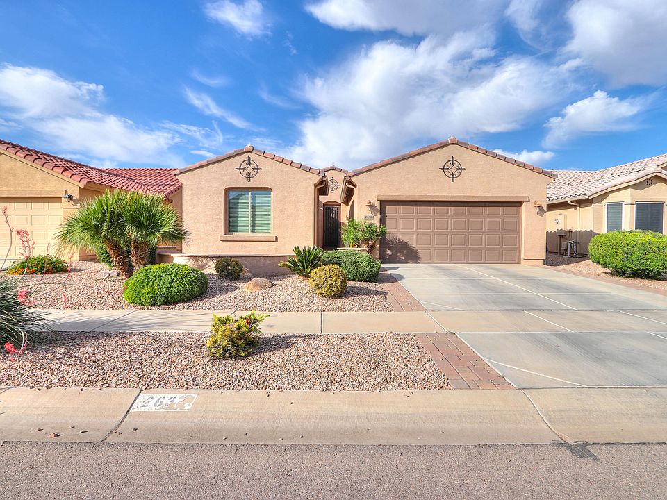 1st image of 2632 E Desert Wind Dr
