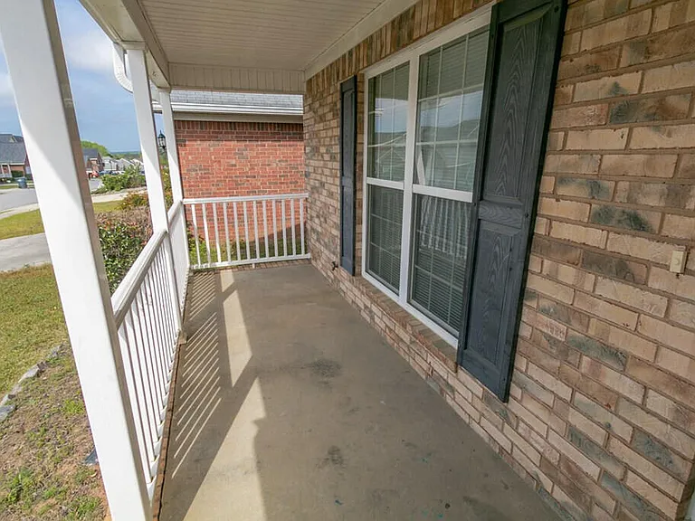 7624 Pleasantville Way — Photo 3