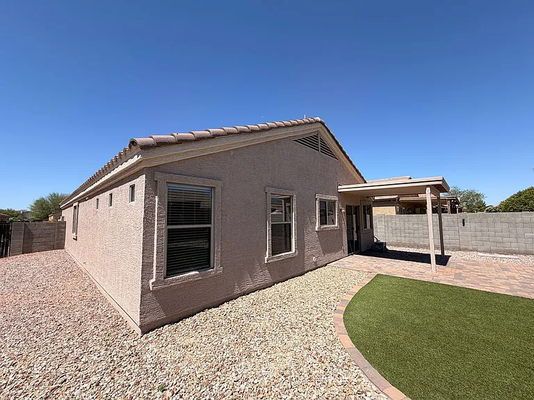 17520 W Watson Ln — Photo 16