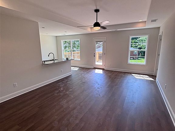 4th image of 720 Alexander Way